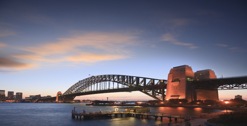 https://d3r8gwkgo0io6y.cloudfront.net/upload/harbour bridge2.jpg